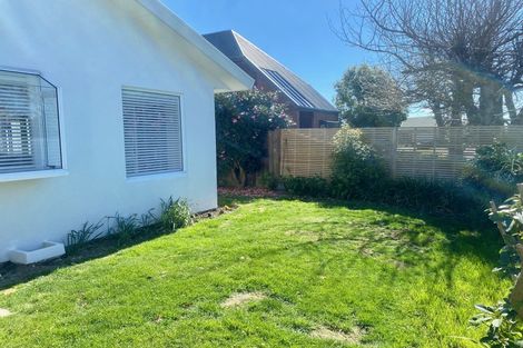 Photo of property in 2/49 Westgrove Avenue, Avonhead, Christchurch, 8042