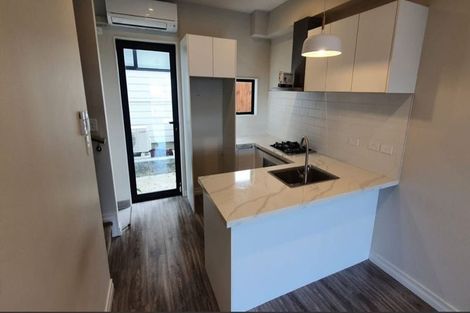 Photo of property in 2/6 Hepburn Road, Glendene, Auckland, 0602