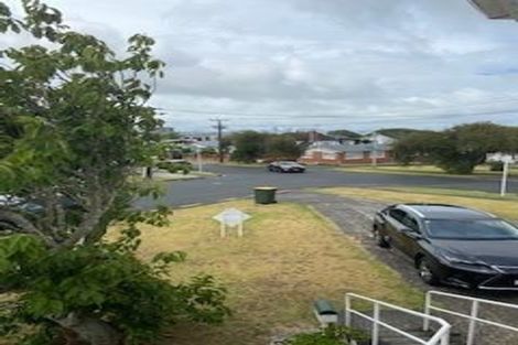 Photo of property in 3/19 Lake Pupuke Drive, Takapuna, Auckland, 0622