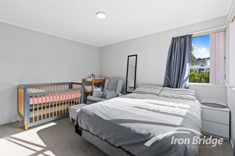 Photo of property in 14 Regency Place, Sunnynook, Auckland, 0632