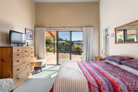 Photo of property in 10 Willow Grove, Tairua, 3508