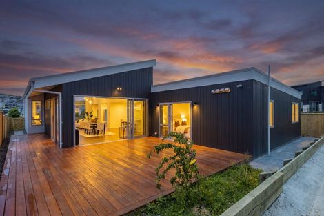 Photo of property in 46 Streamview Way, Long Bay, 0792