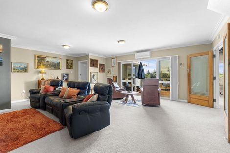 Photo of property in 50 Leslie Street, Waitara, 4320