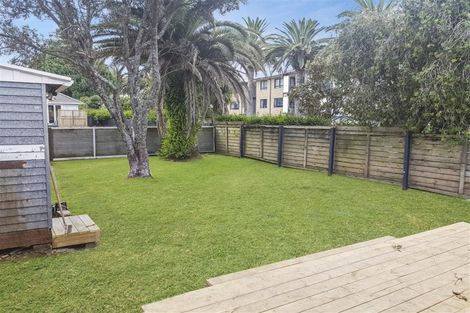 Photo of property in 36 Muripara Avenue, Point Chevalier, Auckland, 1022