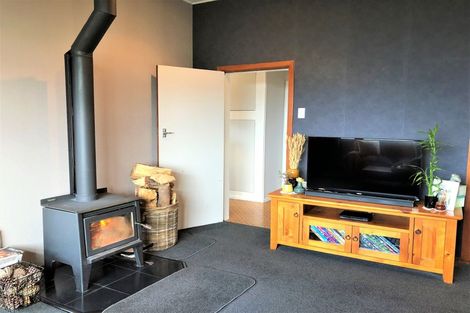 Photo of property in 1 Mcneil Street, Balclutha, 9230