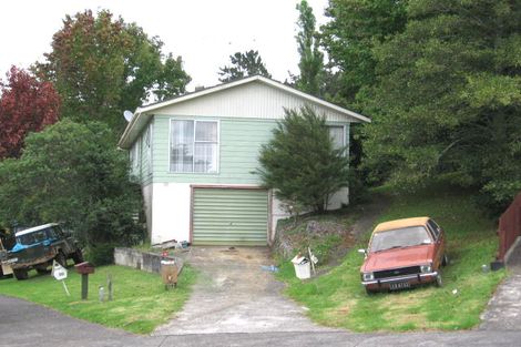 Photo of property in 18 Stallard Place, Glen Eden, Auckland, 0602