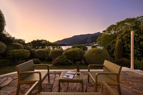 Photo of property in 45 Bay View Road, Kelvin Heights, Queenstown, 9300