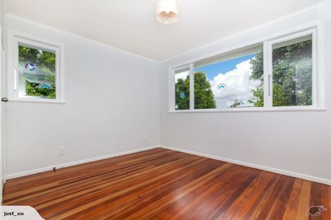 Photo of property in 26 Trojan Crescent, New Lynn, Auckland, 0600