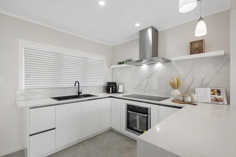 Photo of property in 1/56a Taharoto Road, Takapuna, Auckland, 0622