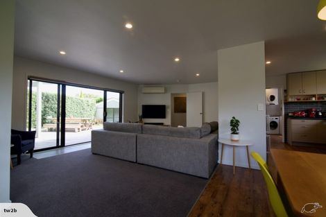 Photo of property in 30 Laing Crescent, Heathcote Valley, Christchurch, 8022