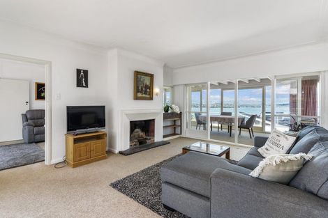 Photo of property in 1/26 Tizard Road, Birkenhead, Auckland, 0626