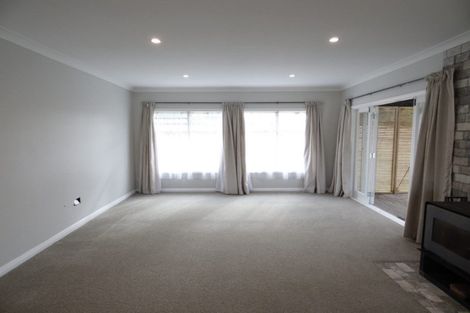 Photo of property in 122 Awaroa Road, Helensville, 0800