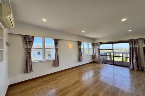 Photo of property in 71 Tirimoana Road, Te Atatu South, Auckland, 0602