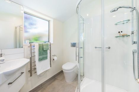 Photo of property in 25 Awanui Drive, Waikanae, 5036