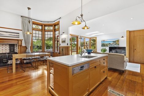 Photo of property in 11 Trelissick Crescent, Ngaio, Wellington, 6035