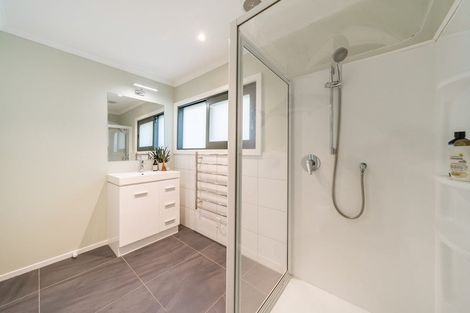 Photo of property in 84 Paremata Road, Paremata, Porirua, 5024