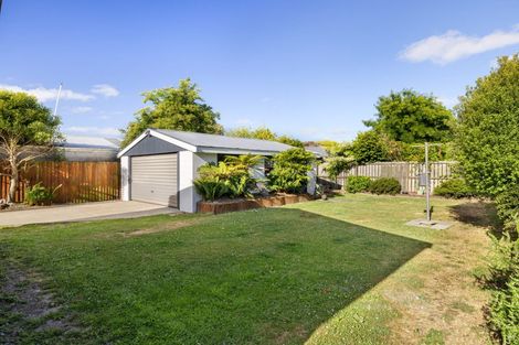Photo of property in 116 Grimseys Road, Redwood, Christchurch, 8051