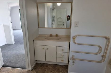 Photo of property in 1/80 Sunnyside Road, Sunnyvale, Auckland, 0612