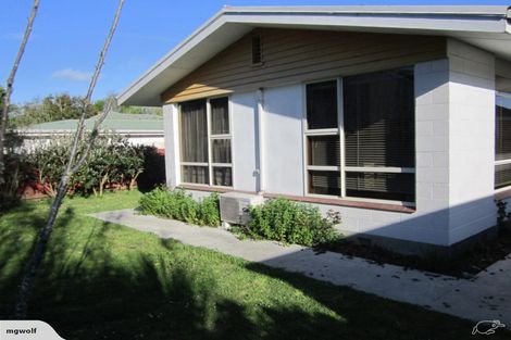 Photo of property in 2/5 Milnebank Street, Upper Riccarton, Christchurch, 8041