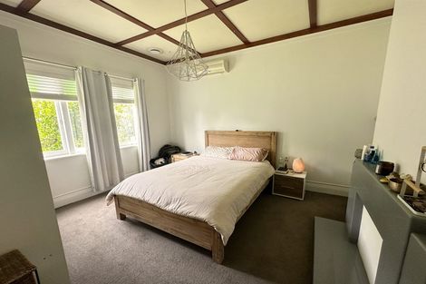 Photo of property in 189 Titirangi Road, Titirangi, Auckland, 0604