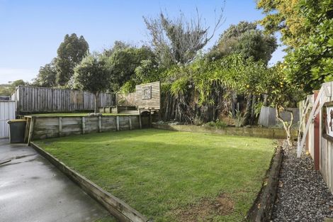 Photo of property in 47 Cumberland Street, Merrilands, New Plymouth, 4312