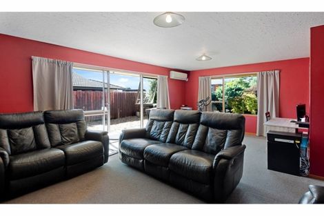 Photo of property in 2/18 Peer Street, Upper Riccarton, Christchurch, 8041