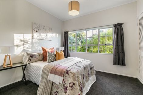 Photo of property in 2/52 Northboro Road, Belmont, Auckland, 0622
