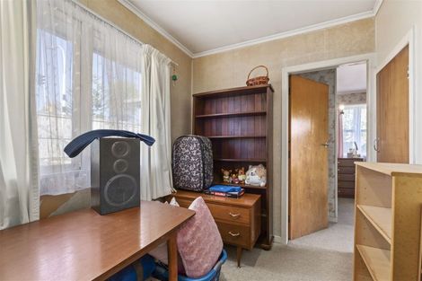 Photo of property in 399 Wairau Road, Totara Vale, Auckland, 0629