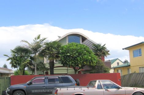 Photo of property in 8 May Street, Mount Maunganui, 3116