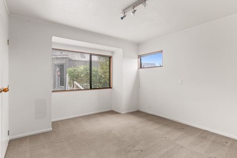 Photo of property in 4a Orewa Heights Crescent, Orewa, 0931