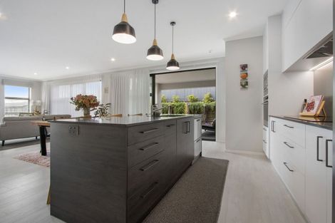 Photo of property in 2 Te Kaka Place, Omokoroa, 3114