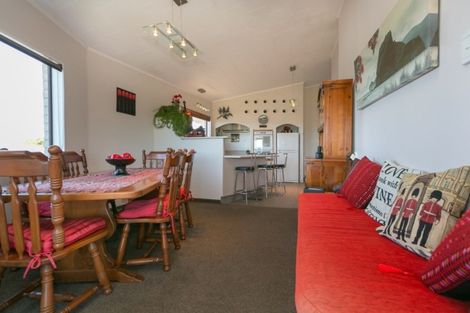 Photo of property in 86 Queens Road, Glen Avon, New Plymouth, 4312