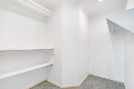 Photo of property in 30 Strachan Way, Highbury, Palmerston North, 4412