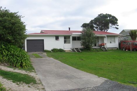 Photo of property in 16 Ocean Beach Road, Whangarei Heads, Whangarei, 0174