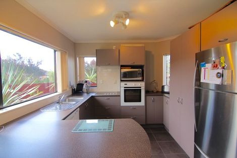 Photo of property in 38 Chesterfield Way, Orewa, 0931