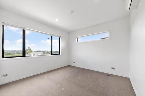 Photo of property in 42 Accolage Boulevard, Kumeu, 0810