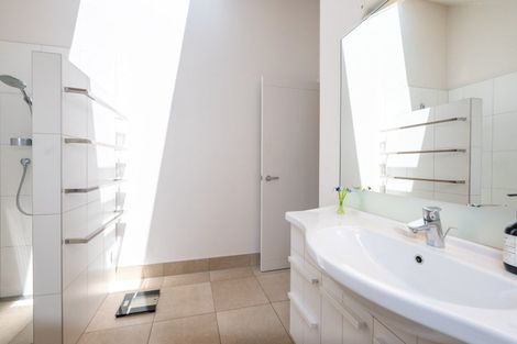 Photo of property in 77 Rainbow Drive, Rainbow Point, Taupo, 3330