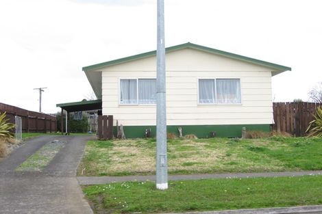 Photo of property in 19 Aratapu Street, Waitara, 4320