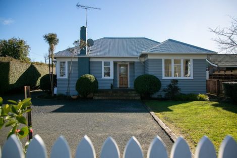 Photo of property in 52 Williams Street, Cambridge, 3434