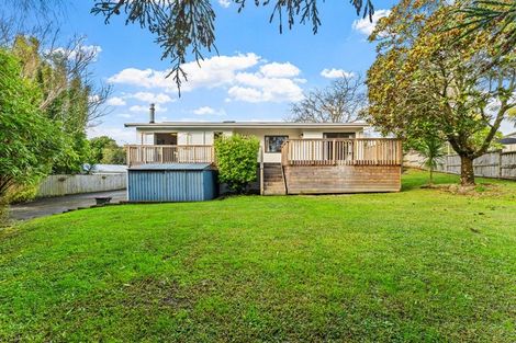 Photo of property in 16 Dobell Road, Stanmore Bay, Whangaparaoa, 0932