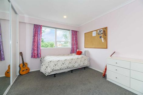 Photo of property in 6 Ravenwood Drive, Forrest Hill, Auckland, 0620