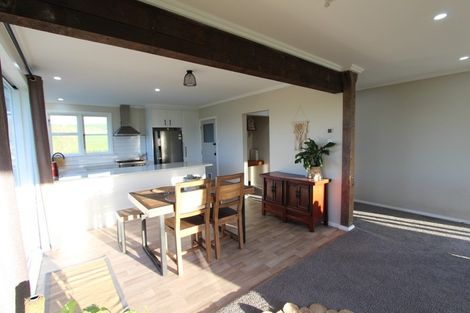 Photo of property in 32 Mccardle Road, Pahiatua, 4984