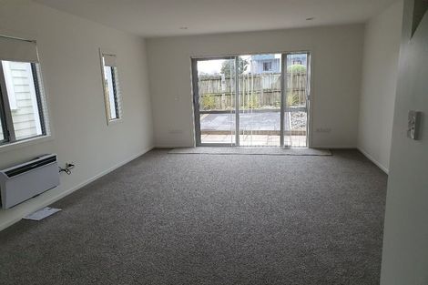 Photo of property in 9/6 John Jennings Drive, Oteha, Auckland, 0632