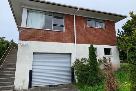 Photo of property in 1/11 Lancelot Place, Glenfield, Auckland, 0629