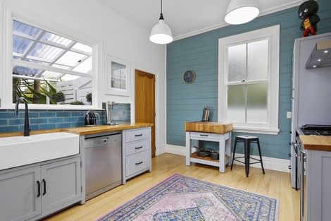 Photo of property in 45 Huka Road, Birkenhead, Auckland, 0626