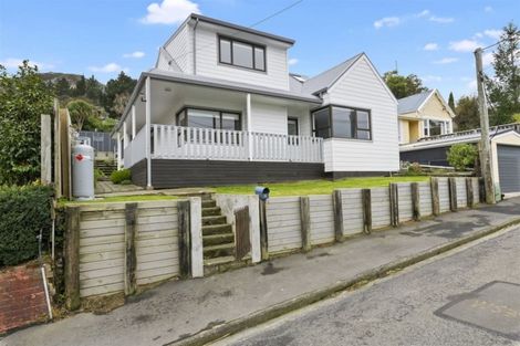 Photo of property in 30 Ripon Street, Lyttelton, 8082