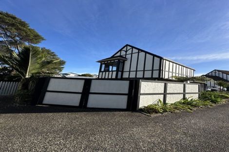 Photo of property in 3/15 Swanson Road, Henderson, Auckland, 0610