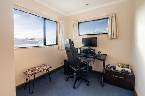 Photo of property in 31 Argentine Avenue, Miramar, Wellington, 6022