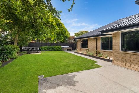 Photo of property in 33 Broadhaven Avenue, Parklands, Christchurch, 8083