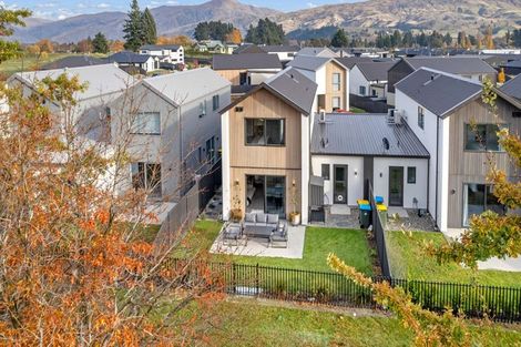 Photo of property in 28 Wallis Drive, Cromwell, 9310